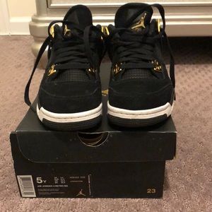 Air Jordan 4 Retro size 4.5 (kids)